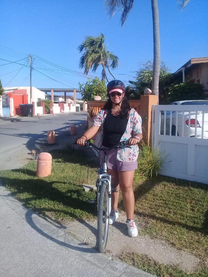 Aruba Backpackers Apartamento Oranjestad Exterior foto