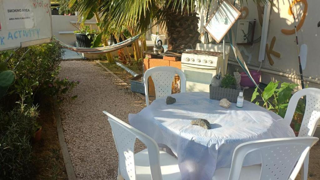 Aruba Backpackers Apartamento Oranjestad Exterior foto